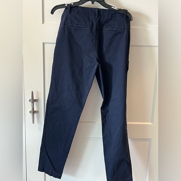 NWOT Banana Republic Factory chinos. Navy size 4. - Picture 2 of 3